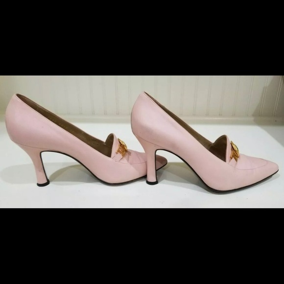 Vintage Versace lambskin 3” Pumps SOLD - Picture 4 of 9